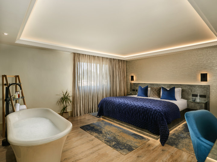 Langstone Quays Resort stunning bedroom photo
